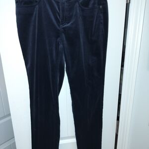 LORO PIANA high-waisted design, the Velvet pants from Made In Italy. Size 2